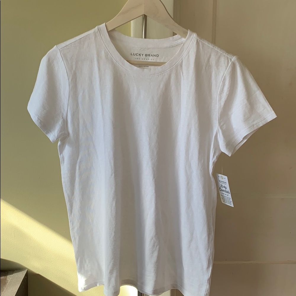 Lucky Brand white t-shirt size M
